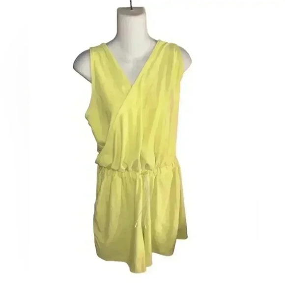 Old Navy Active Breath On Lime‎ Green Romper, L - Picture 1 of 5